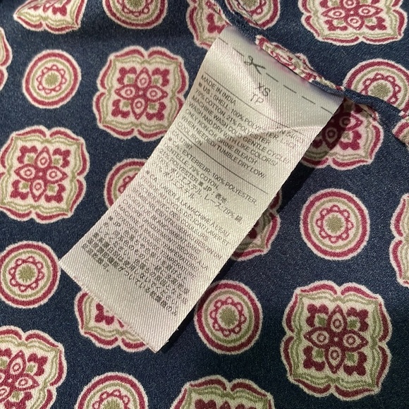 Banana Republic Blouse - Picture 6 of 6